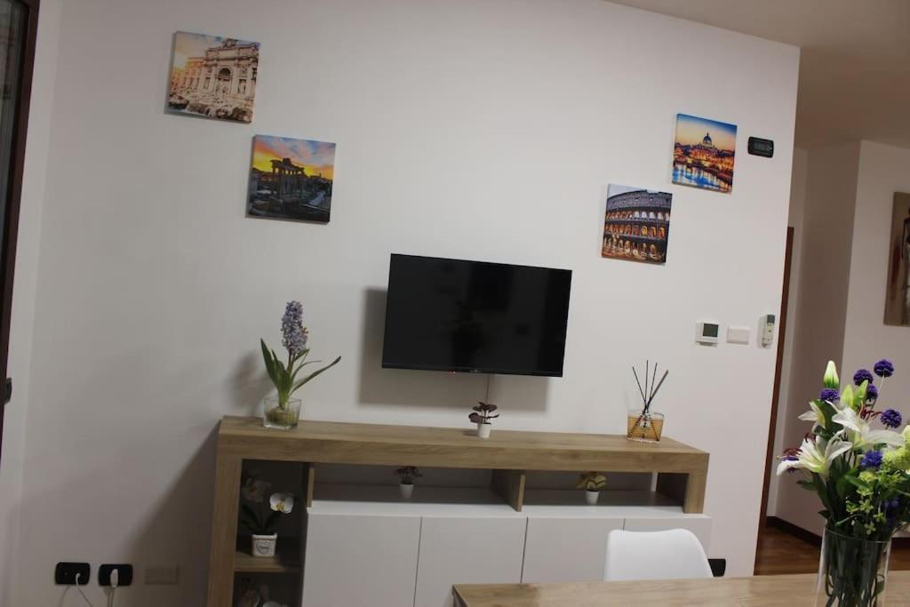 Minerva House - Airport And Fiera Apartment Fiumicino Bagian luar foto